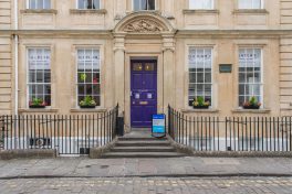 Kaplan Dil okulu - Bath3