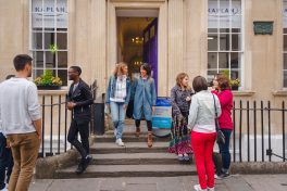 Kaplan Dil okulu - Bath4