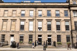 Kaplan Dil okulu - Edinburgh4