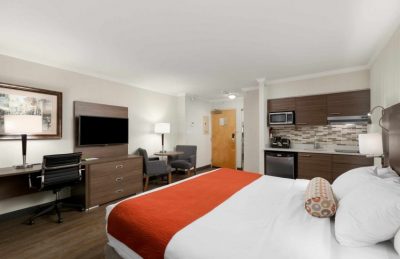 GEC-Granville-2-King-Kitchenette-scaled-850x550-c-default