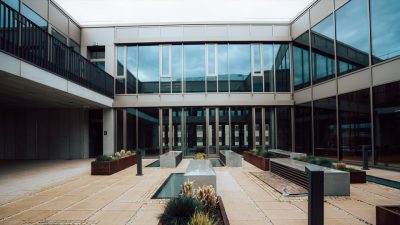 xrooftop-ue-innovation-hub.jpg.pagespeed.ic.SG6MzAXhcg