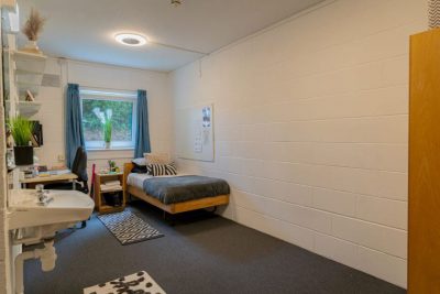 Meridian-Extra-Large-Bedroom