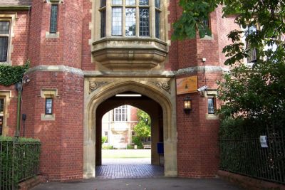 Wantage hall archway