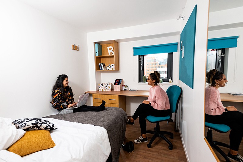 lyme-regis-house-ensuite