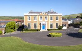 Oxford-International-College-Mobile-Header-Pic (1)